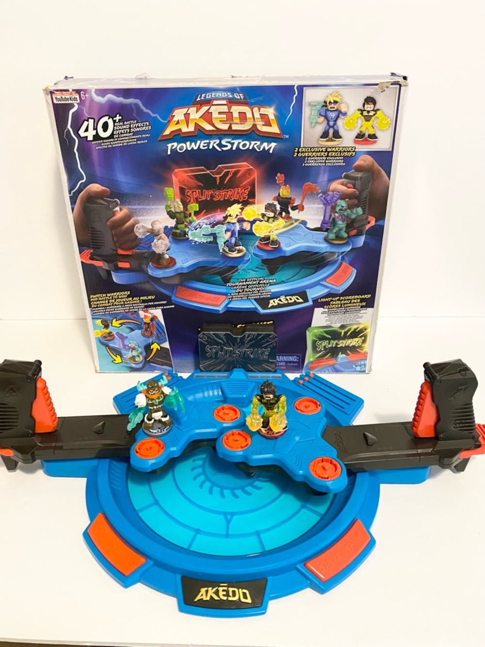 Akedo Ultimate Arcade Warriors Triple Strike Tag Team Arena Working w 2 Figures